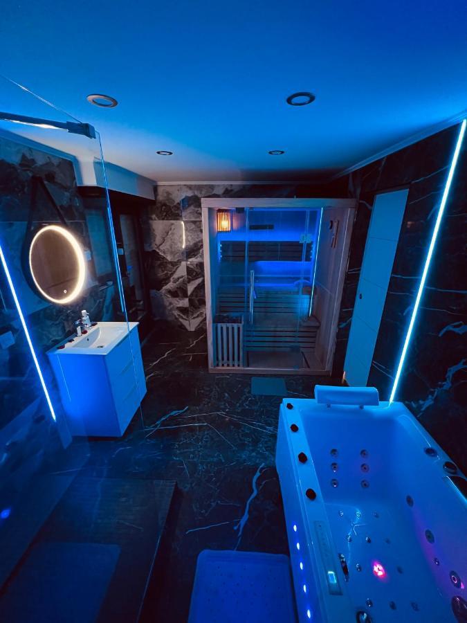 Appart Hotel Avec Sauna, Jacuzzi, Strasbourg Eksteriør billede